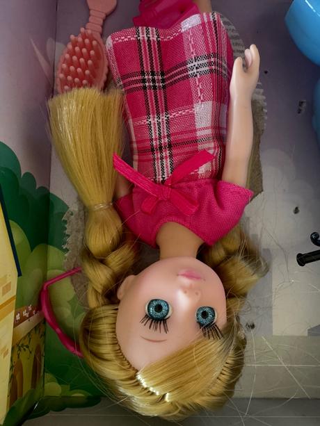 Panenka a skutr nové, 