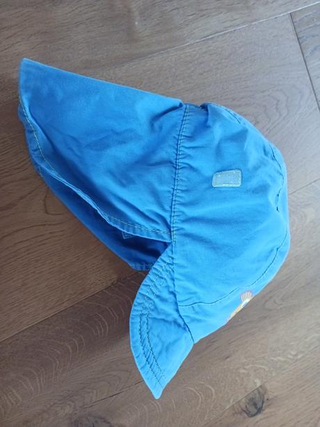 Čepička na léto., 