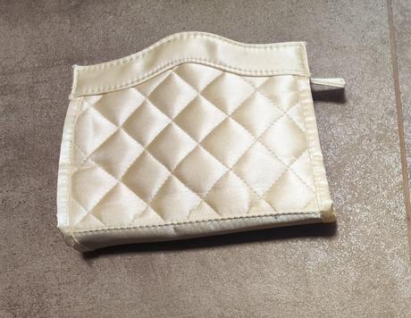 Kosmetická taštička avon,