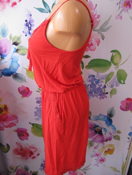 Letní dámské pružné šaty s krajkou, 34