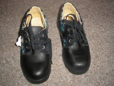 Dívčí botky, 27