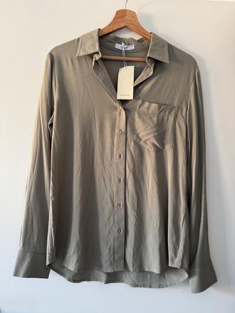 Košile vel.xs / 34, reserved,xs