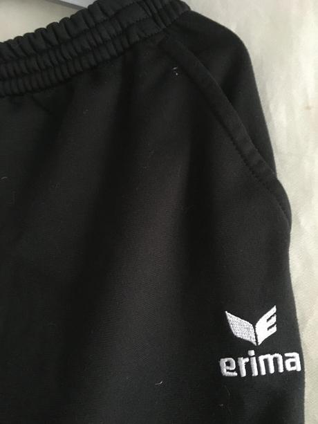 Vel. 140 černé sportovní tepláky, 140