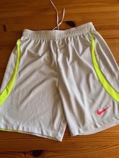 Sportovní kraťasy, nike,158