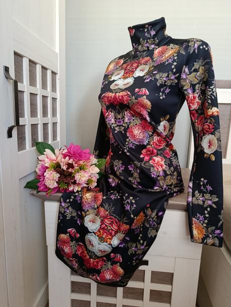 Květinkové šaty, zara,m