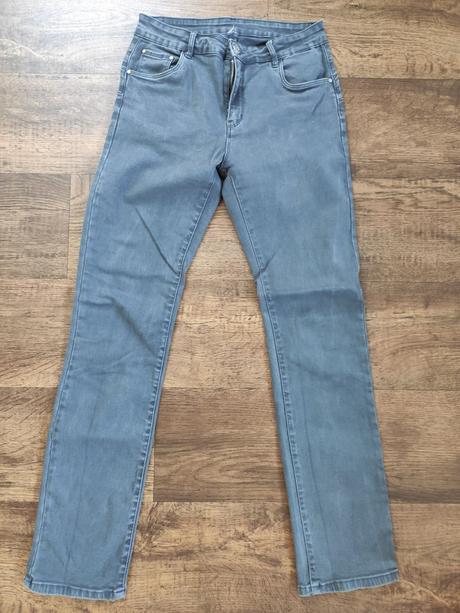 Dámské džíny, 42