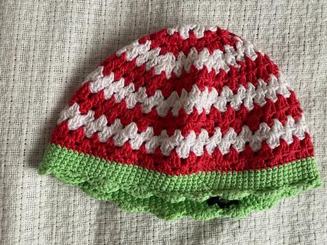 Háčkované čepice/klobouček/prasátko pepina 1-2r, 86