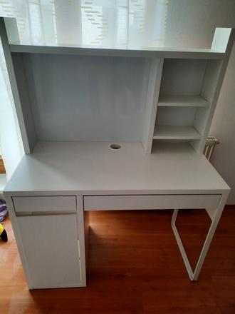 Ikea stůl micke,
