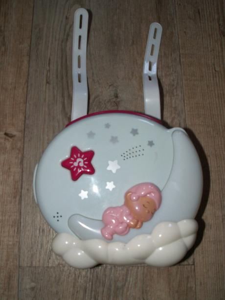 Noční hrací lampička i promítačka hvězd, 