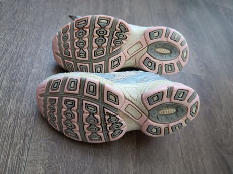 Dívčí tenisky, 27