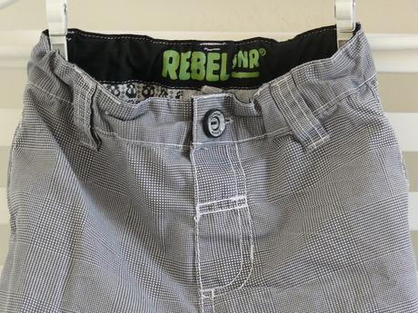 Šedé kraťasy, rebel,104