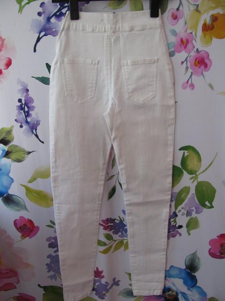 Bílé elastické přiléhavé džíny skiny, 32