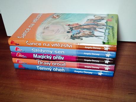 5x kniha pro dívky o koních, 