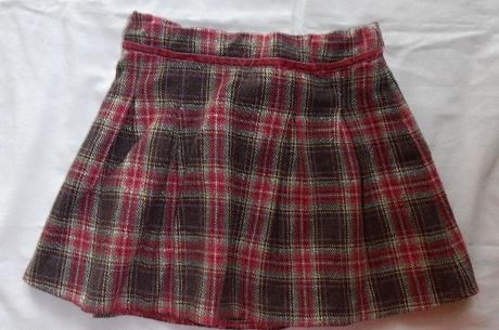 L35. podzimní/zimní sukýnka 6-8 let, monsoon,128