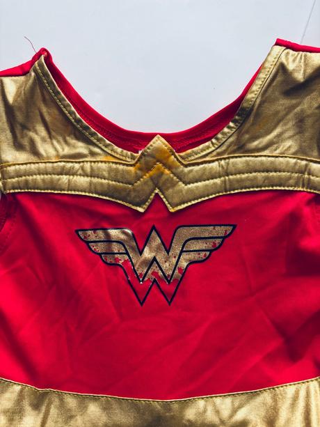 An19/ kostým wonder woman- v.5/6 let, 