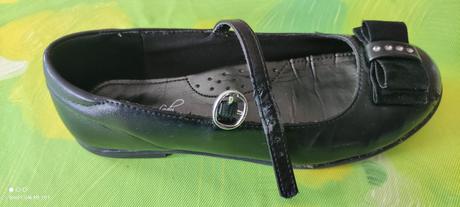 Slavnostní střevíčky, 32