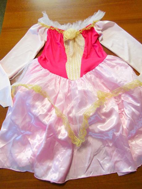 Kernevalový kostým -princezna vel 146-152, 