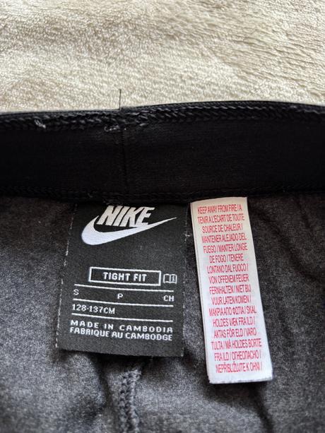 Leginy šedé zn. nike - v.128/134, nike,134
