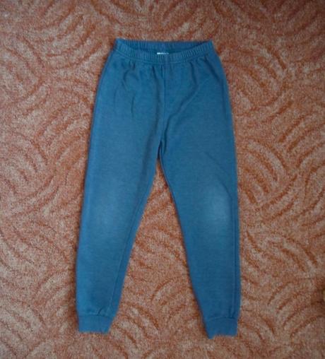 Modré tepláky, 128