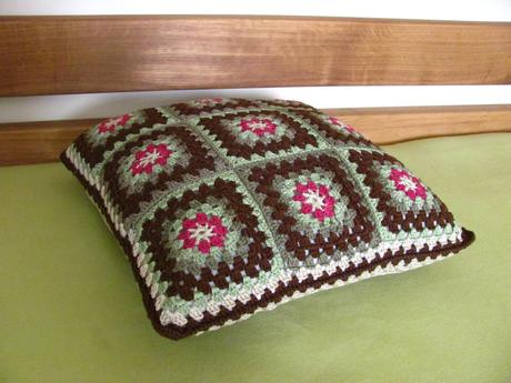 Háčkovaný povlak na polštář, 