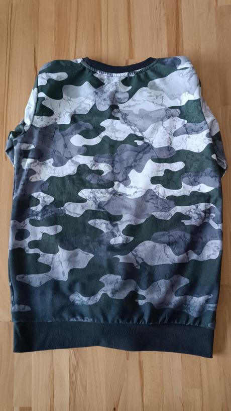 Mikina, chapter young,158