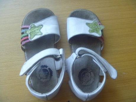 Bílé barefoot sandálky se zlatou hvězdičkou 29-30, 29