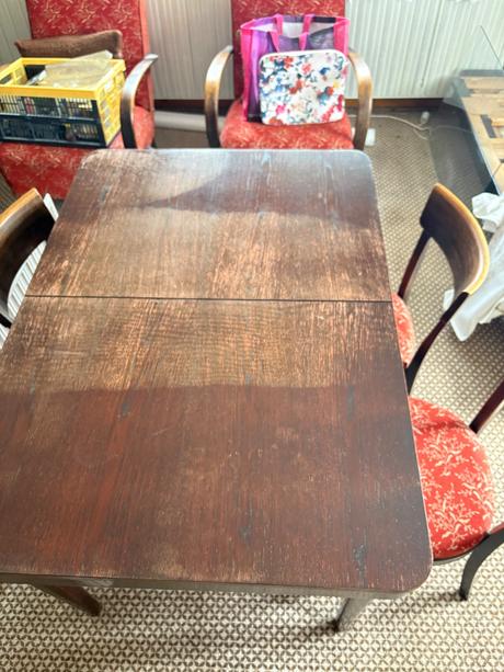 Halabala stul rozkladaci tmavé hnede drevo, 