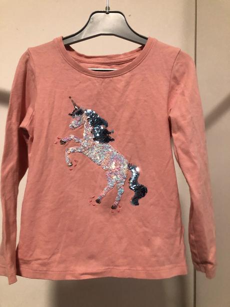 Tričko s jednorožcem, 104