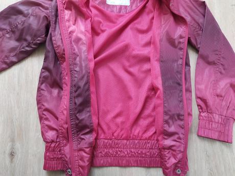 Fialovo černá bunda, 152