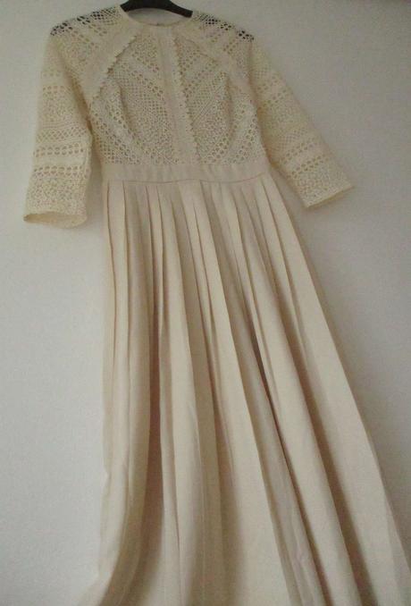 Dámské midi šaty béžové krajkové plisované s 36, s