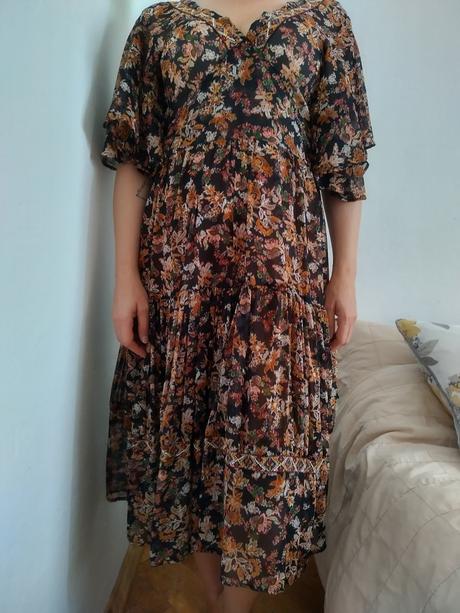 Šatičky s bohatou sukýnkou a detaily, zara,m