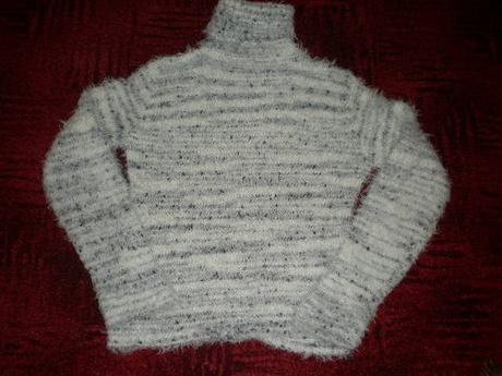 Dva pletené svetry, m