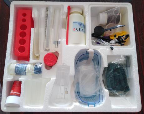 Chemická laboratoř 150 pokusů,