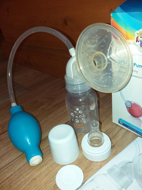 Ruční odsávačka mateřského mléka,