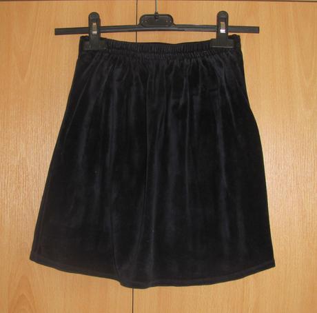 Tmavě modrá sametová sukně, 140