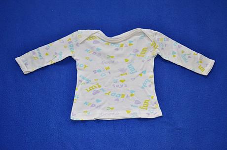 Kojenecká košilka, 56