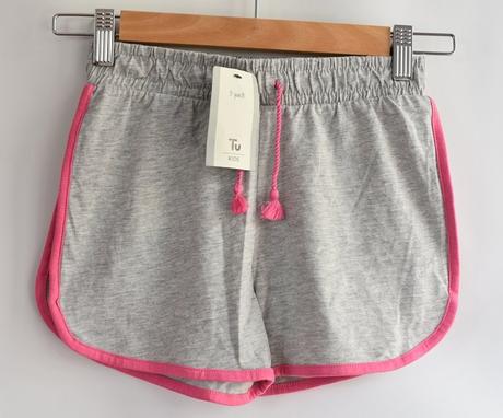 Kraťasy vel. 9 let, tu,134