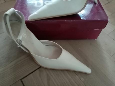 Lodičky barva šampaň, 38