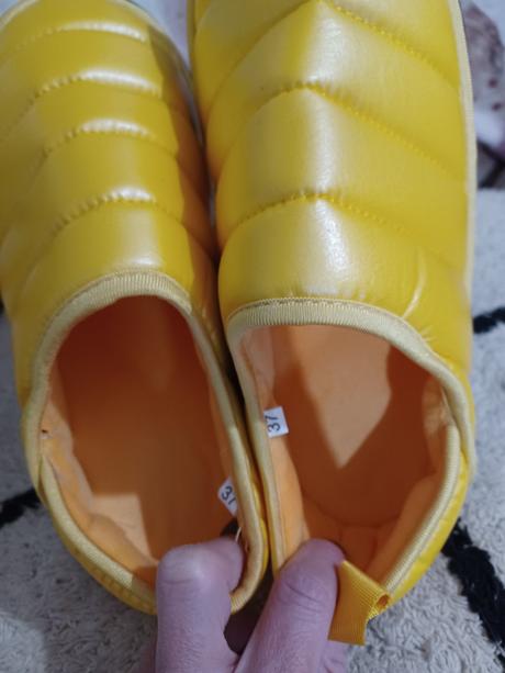 Žluté bačkory, baťa,37