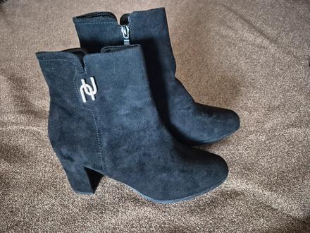 Semišové kotníkové boty na podpadku vel. 40, 40