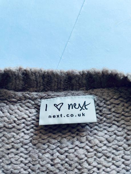 Svetr next - v.9 let sv.hnědý /krémový, 134