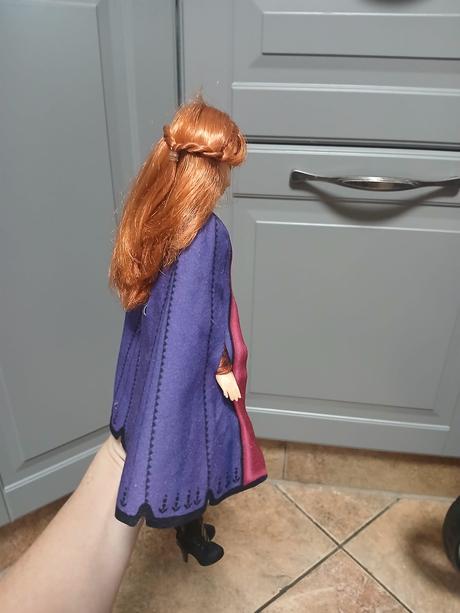 Zpívající anna, frozen, 