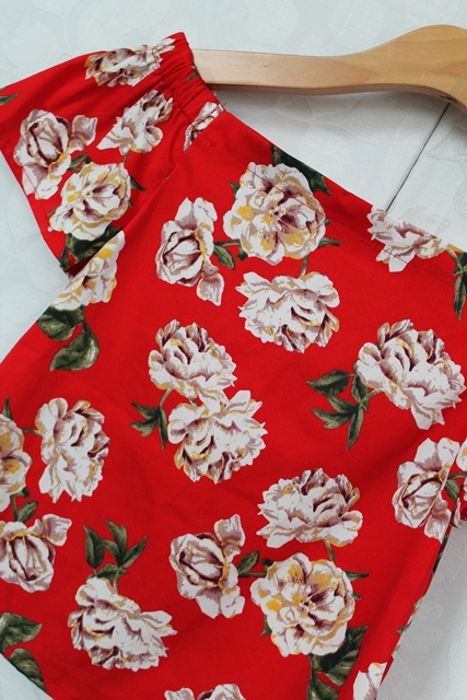 Blůzka vel. 10 - 11 let, 146