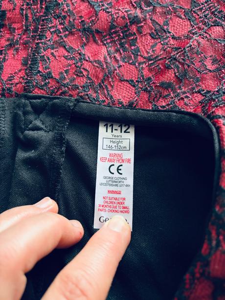 St1/krasný kostým upírka - v.11/12 let zn. george, 