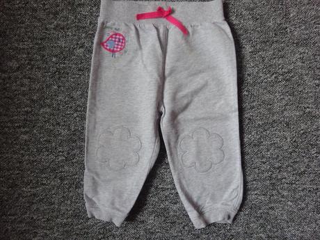 Tepláky šedé s ptáčkem, vel. 86, marks & spencer,86