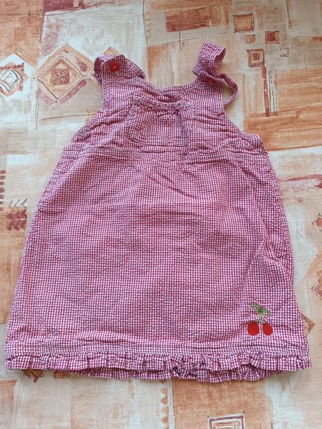 Dívčí sukně, 110