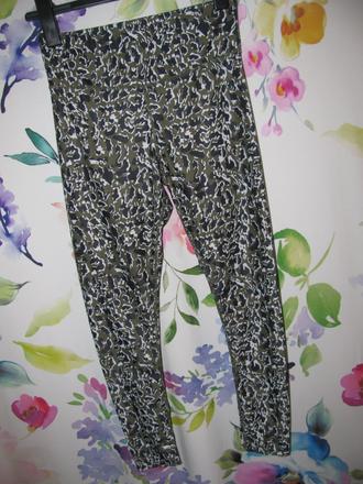 Dámské elastické vzorované legíny workout, 38