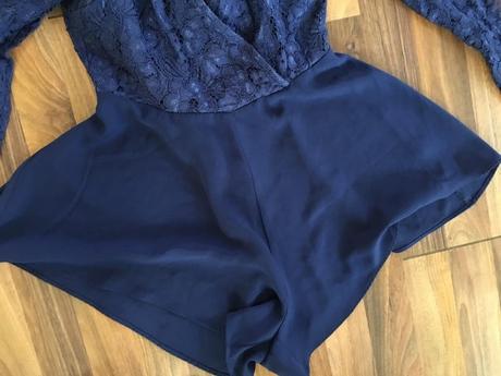 Krajkový kraťáskový overal na šněrovačku, vel s/m,, 38