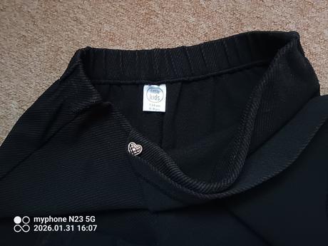 Šortky se sukní zn."little kids" vel."134", 134