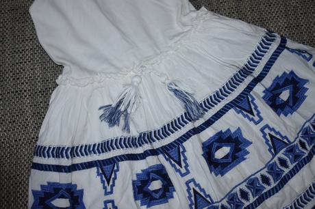 Bílé, slušivé šaty next, kol 2017 s výšivkou, 122, next,122